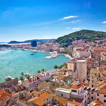 Jojo - Feel The City's Heartbeat Apartment