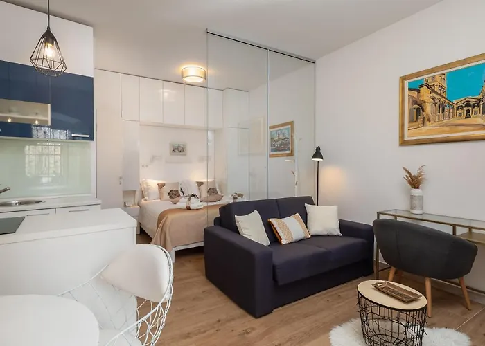 Apartment Jojo - Feel The City's Heartbeat Split